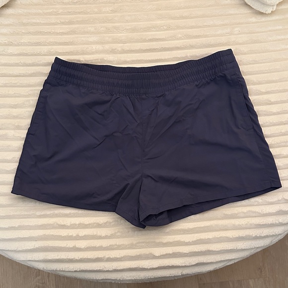 Eddie Bauer Dark Blue Women's Activewear Shorts - Picture 1 of 4